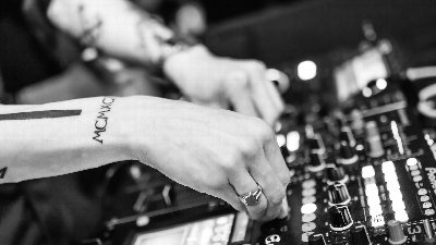 Uncontrolled Voltage 5: Exatari, Tony Miracle, Trotsky’s Watercooler, danielfuzztone, Kit Wray