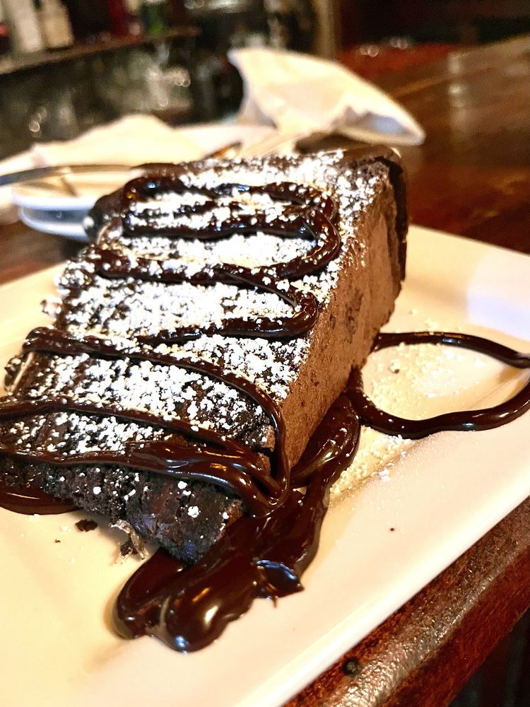 Fiddler's Green Irish Pub & Eatery