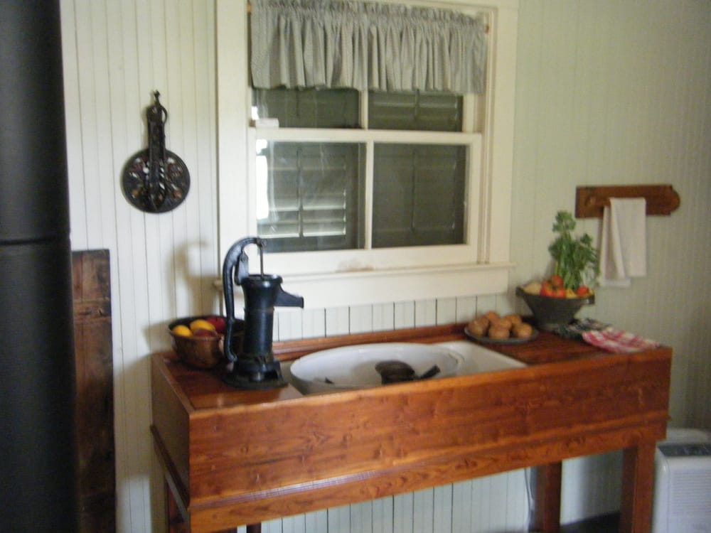 William Waterhouse Museum