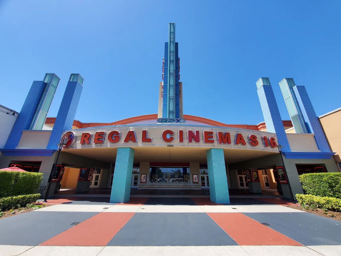 Regal The Loop